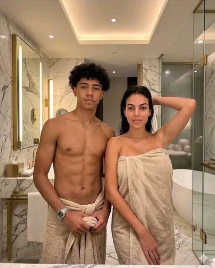 Georgina Rodriguez - Stepmom thumbnail