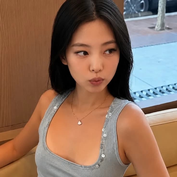 Jennie kim thumbnail