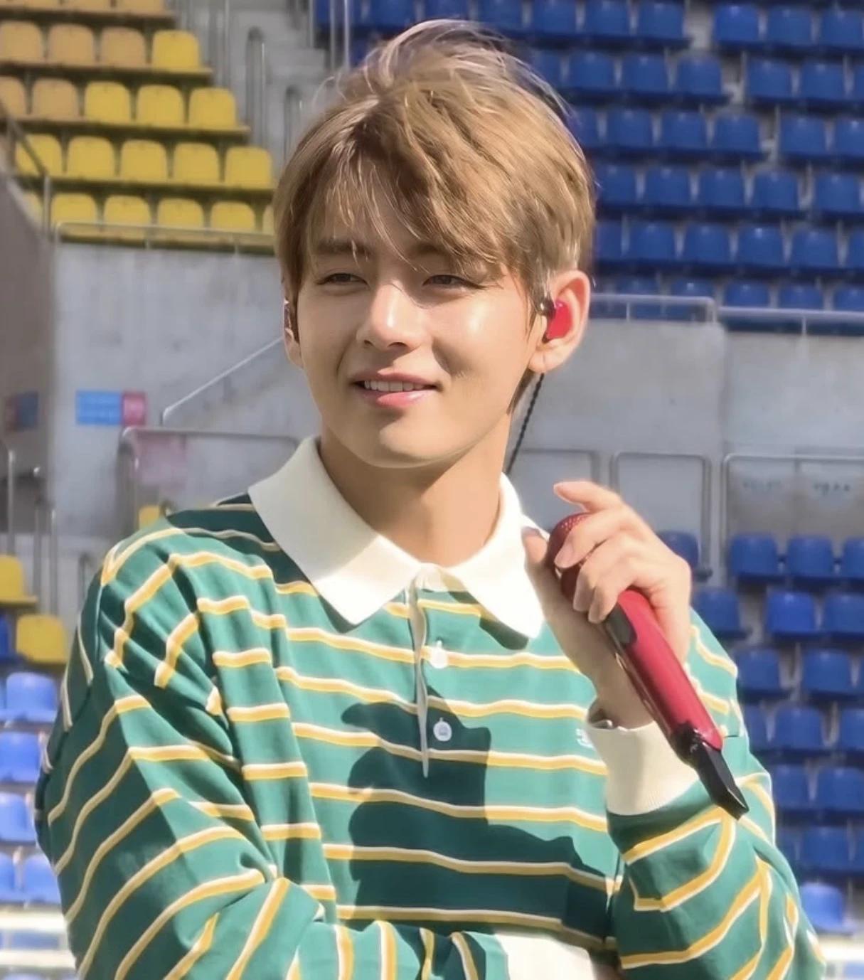 Kim taehyung thumbnail
