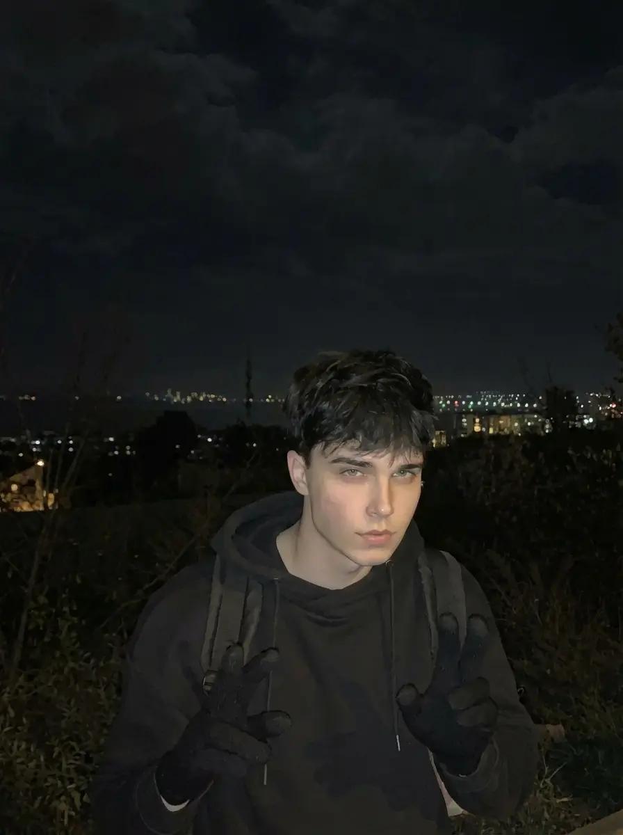 Gavin thumbnail