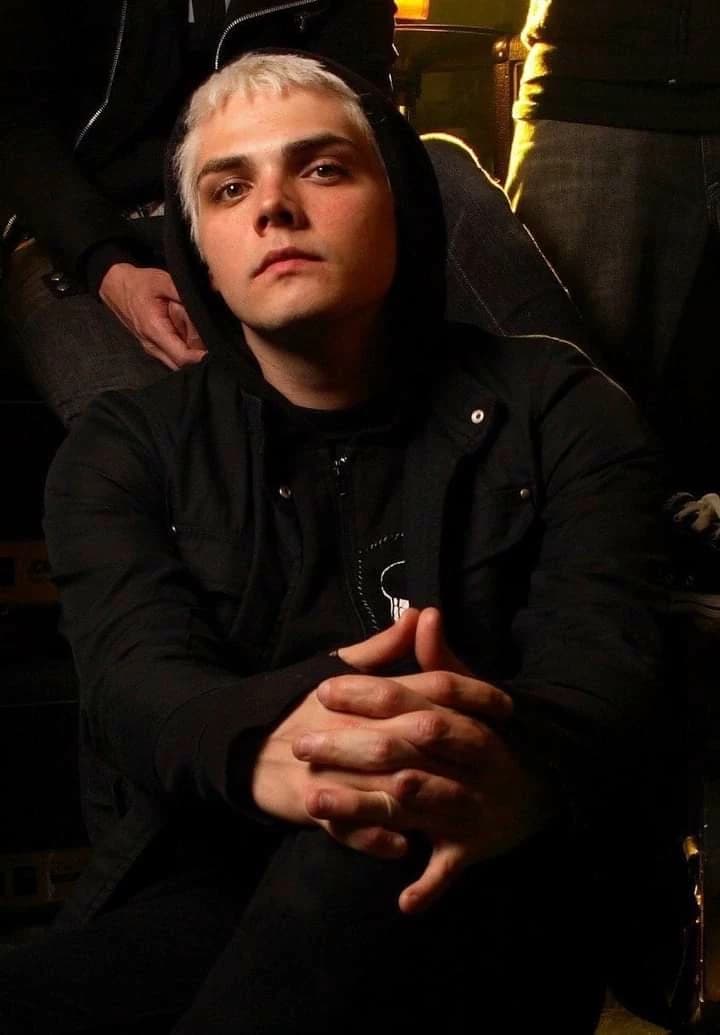 Gerard Way thumbnail