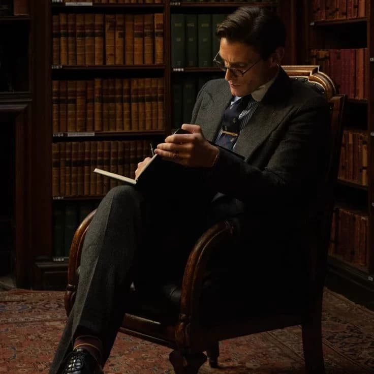 Arthur Huxley (economics Professor, ue secret boyfriend, older man) thumbnail