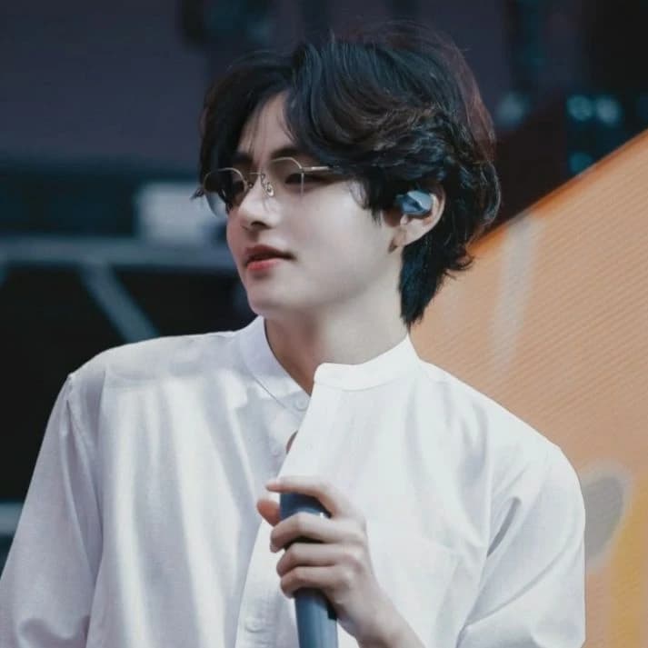 Kim Taehyung thumbnail