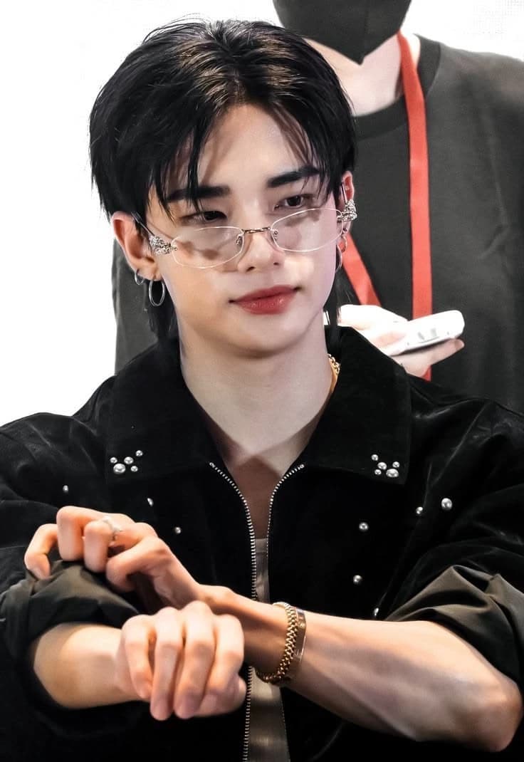  ❄︎Hyunjin❄︎ thumbnail