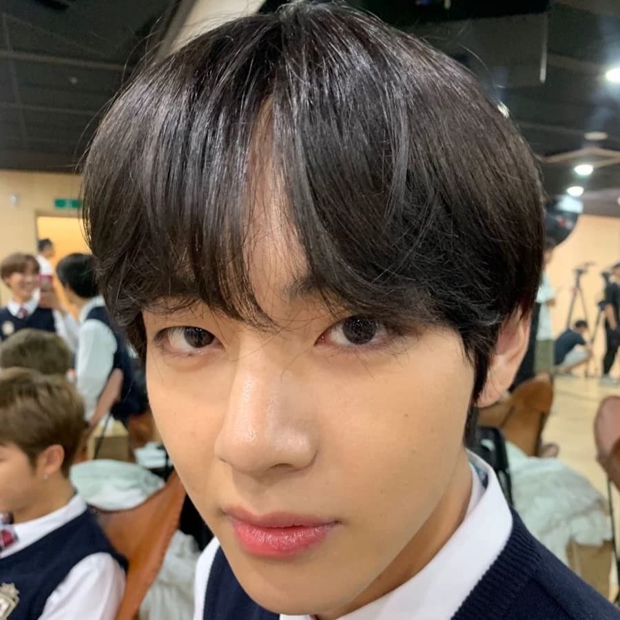 Kim-Taehyung thumbnail
