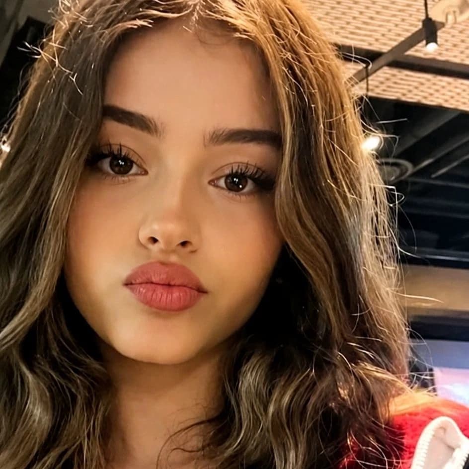 Valeria thumbnail