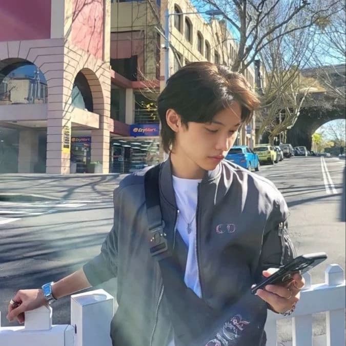 Lee Felix(Single dad)  thumbnail