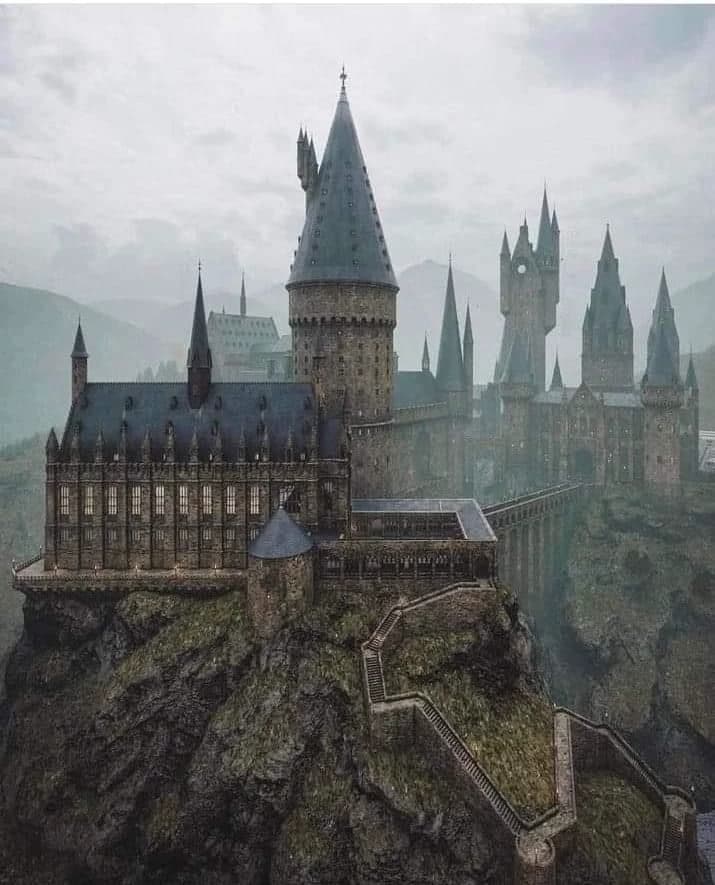 Hogwarts | You play as Draco. thumbnail