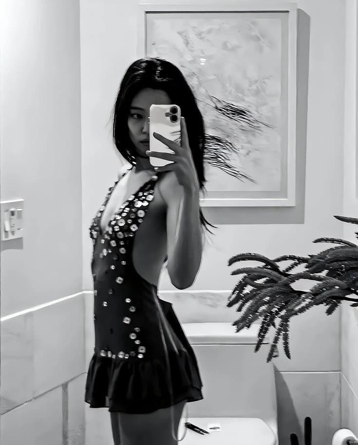 JENNIE thumbnail