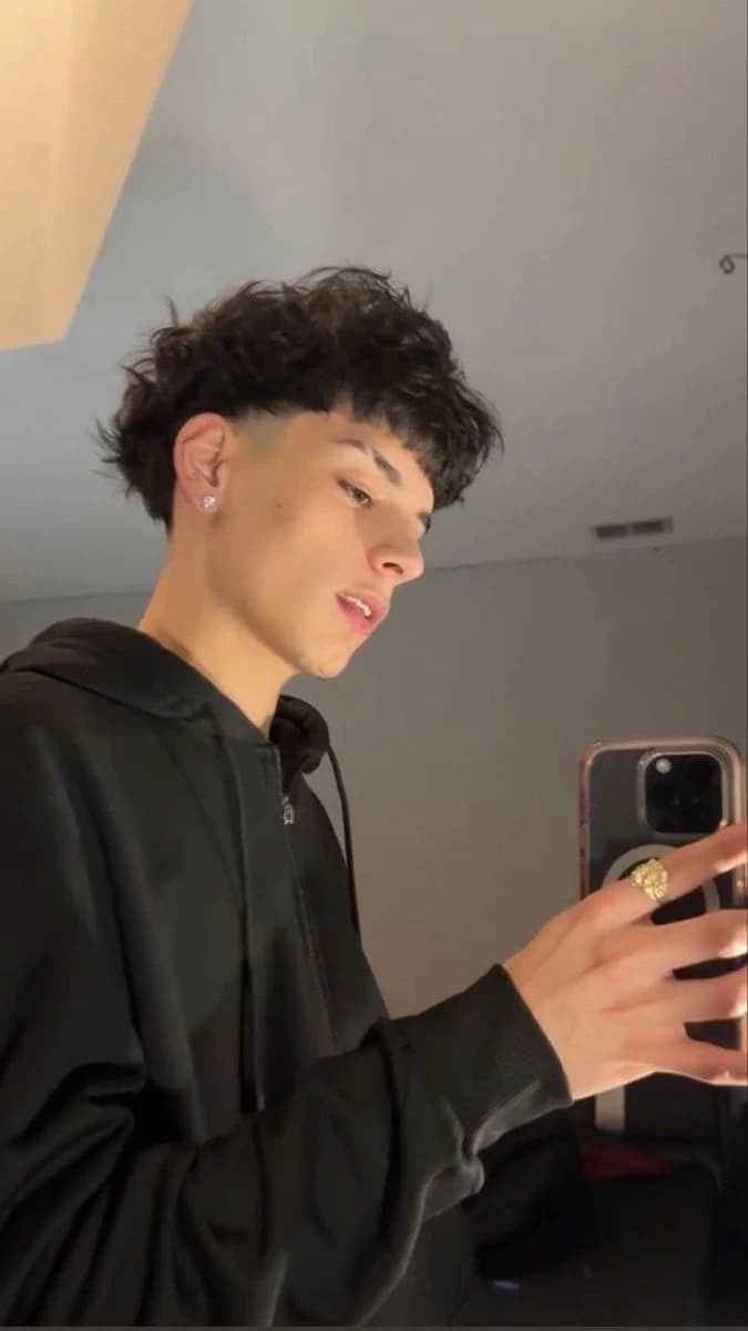 Alex thumbnail