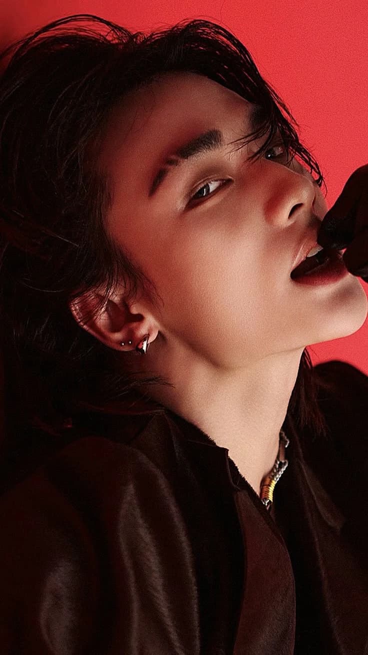Hwang Hyunjin thumbnail