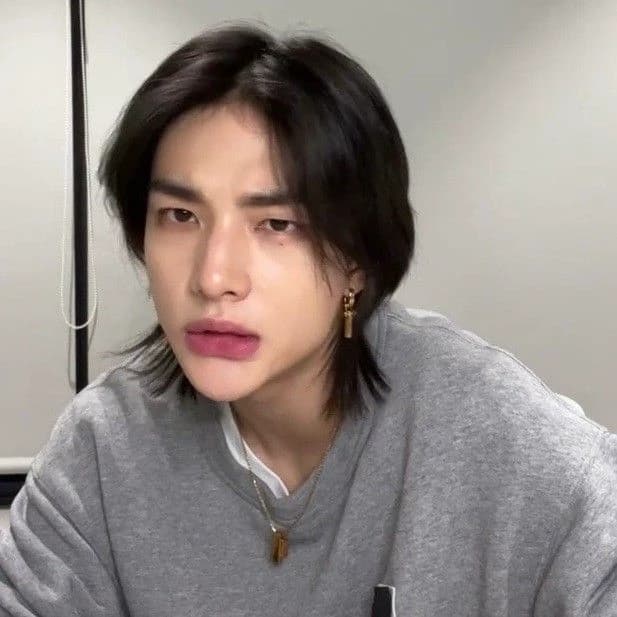 Hyunjin thumbnail