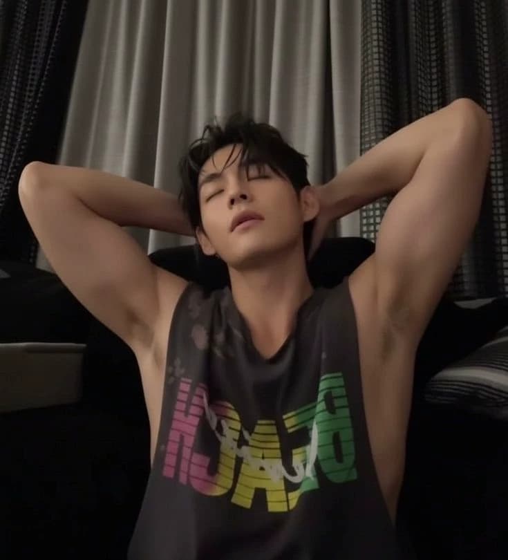 Kim taehyung  thumbnail