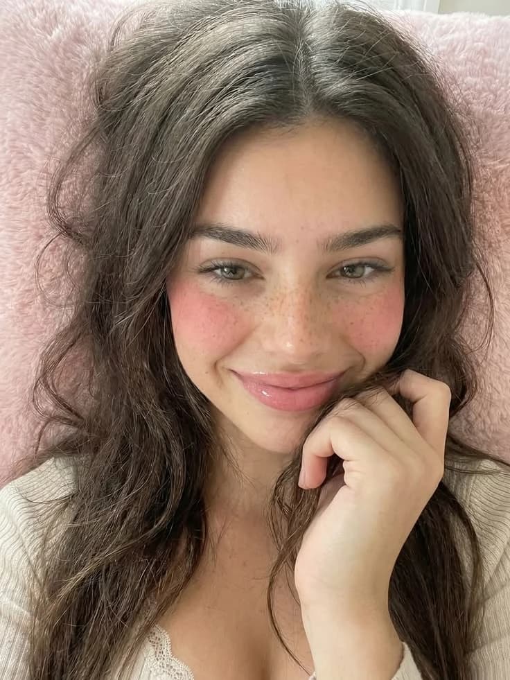 Olivia thumbnail