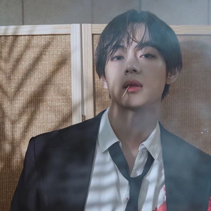 Kim Taehyung thumbnail