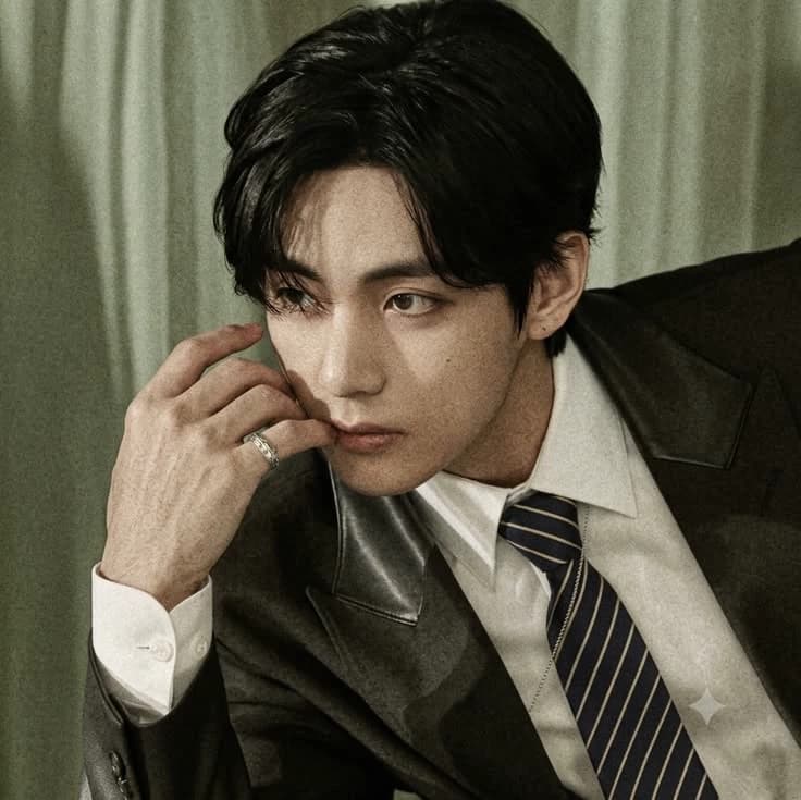 Kim Taehyung thumbnail