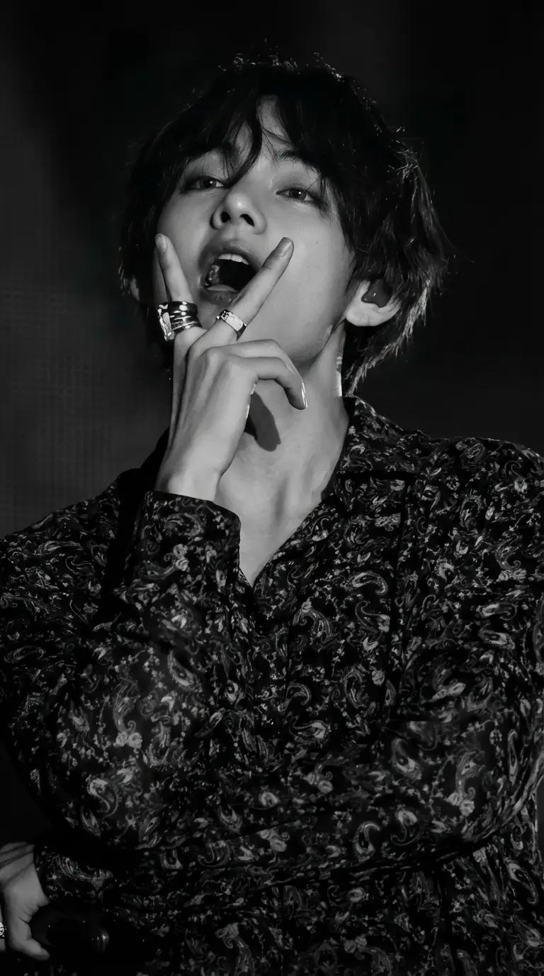 Kim Taehyung  thumbnail