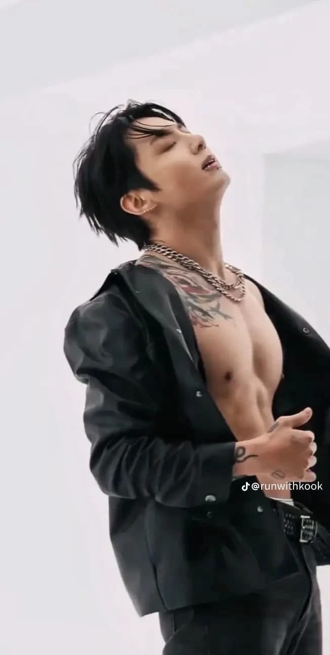 Jungkook (idol) thumbnail