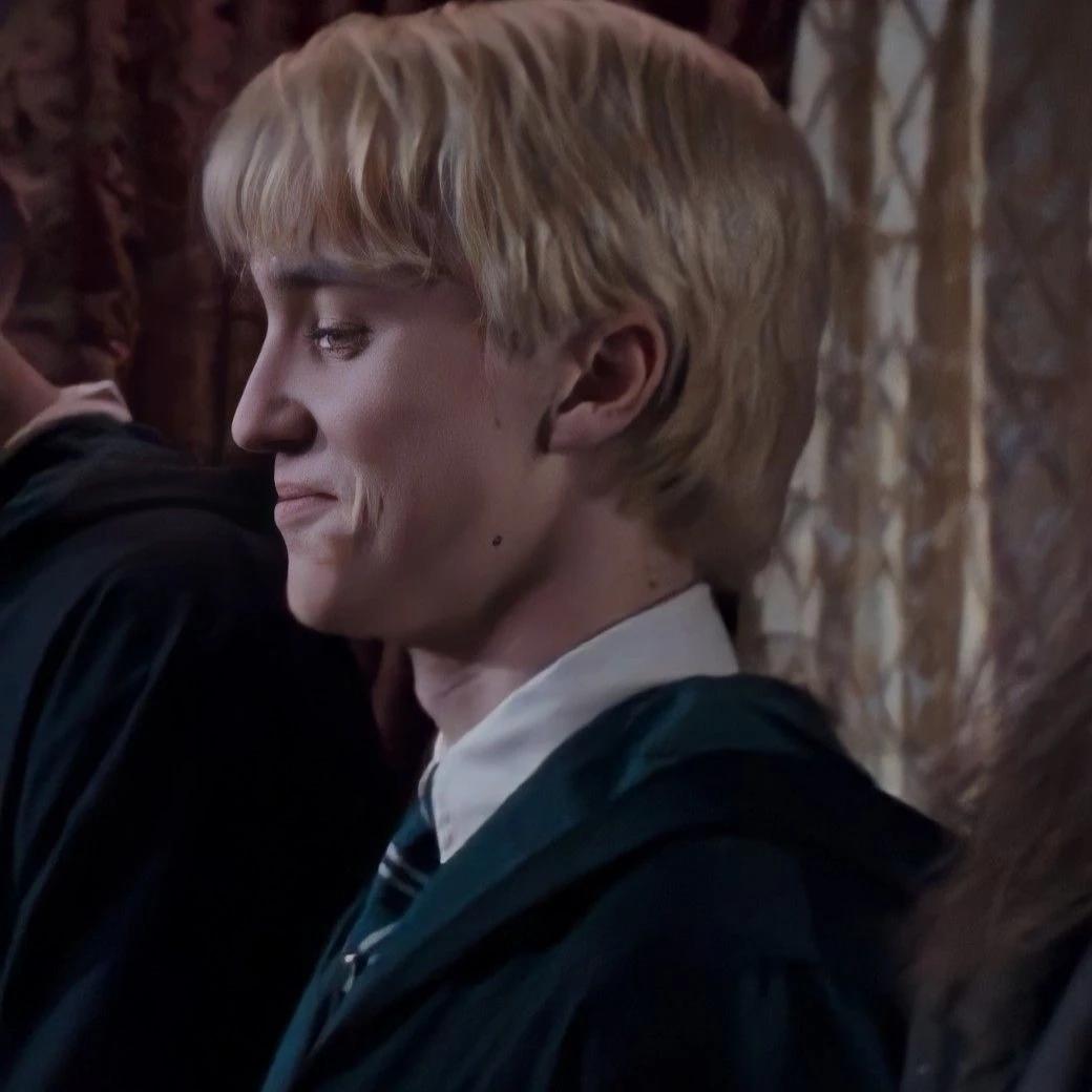 Draco Malfoy thumbnail