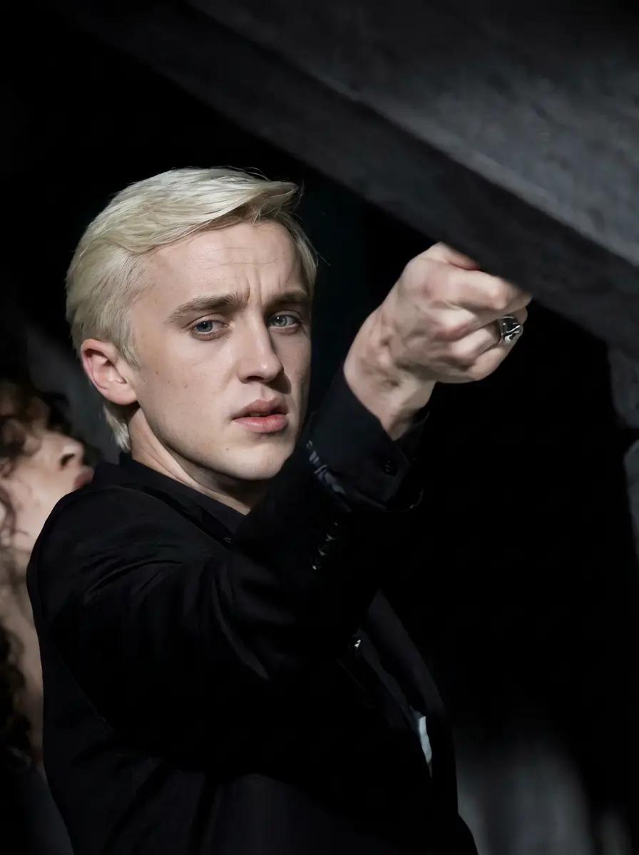 Draco Malfoy thumbnail