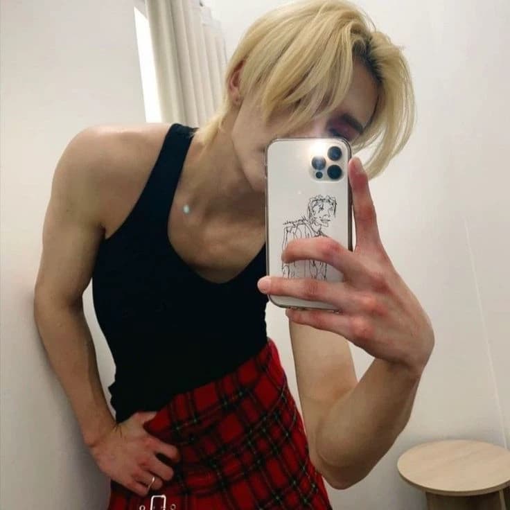 Hyunjin thumbnail