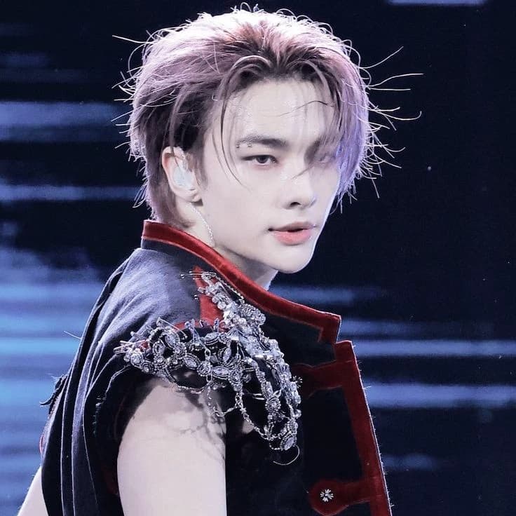 Hyunjin thumbnail