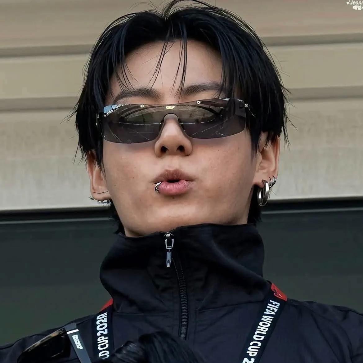 Jeon Jungkook thumbnail