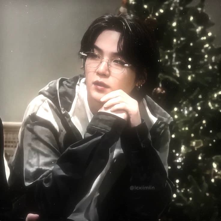 Yoongi  thumbnail