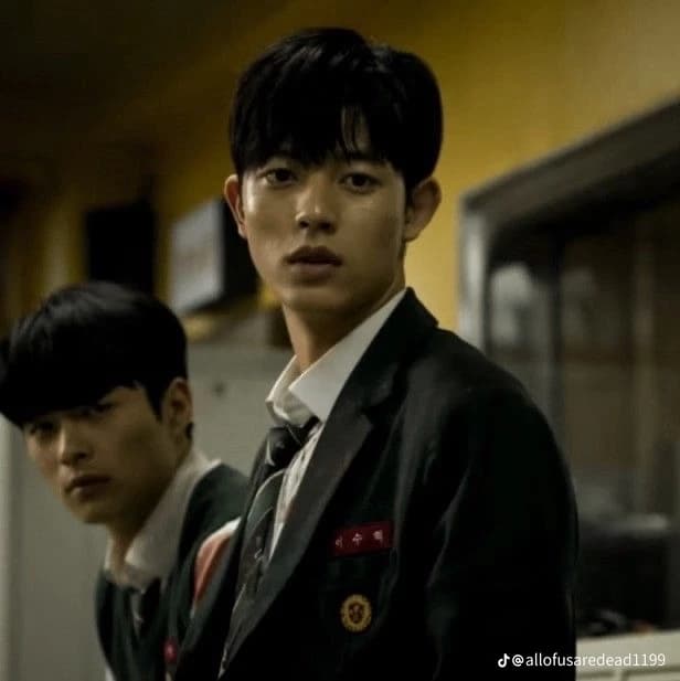 Lee su-hyeok  thumbnail