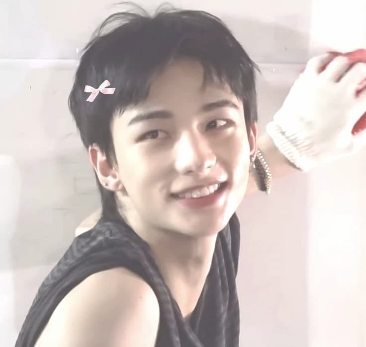 Hyunjin thumbnail