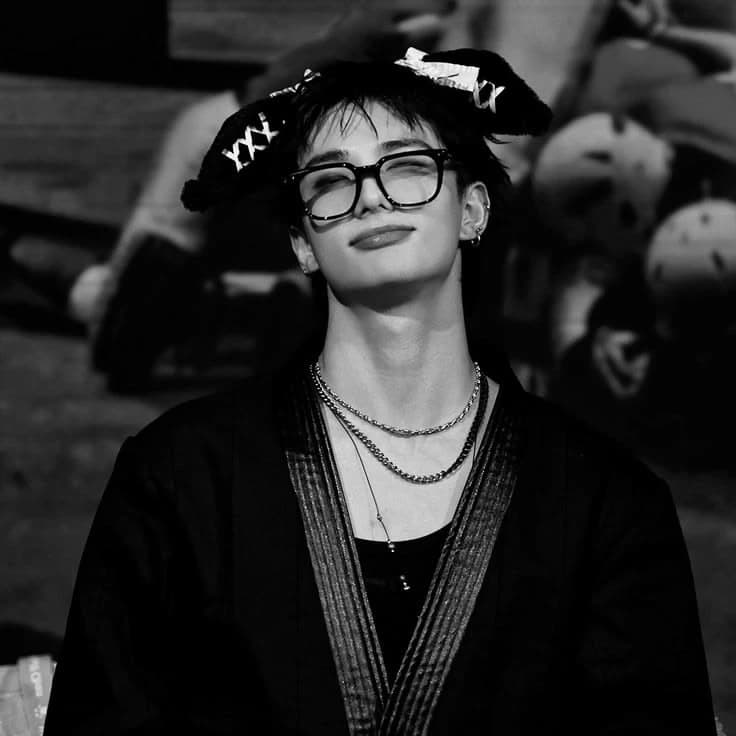 Hyunjin  thumbnail