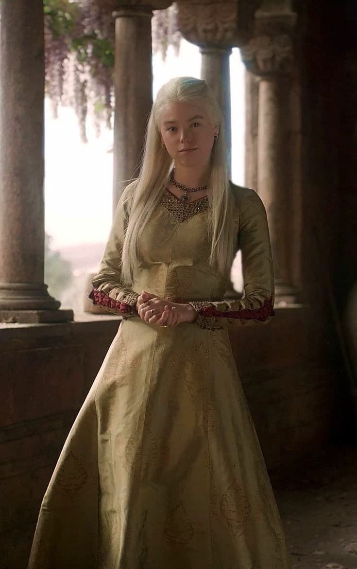 Rhaenyra Targaryen thumbnail