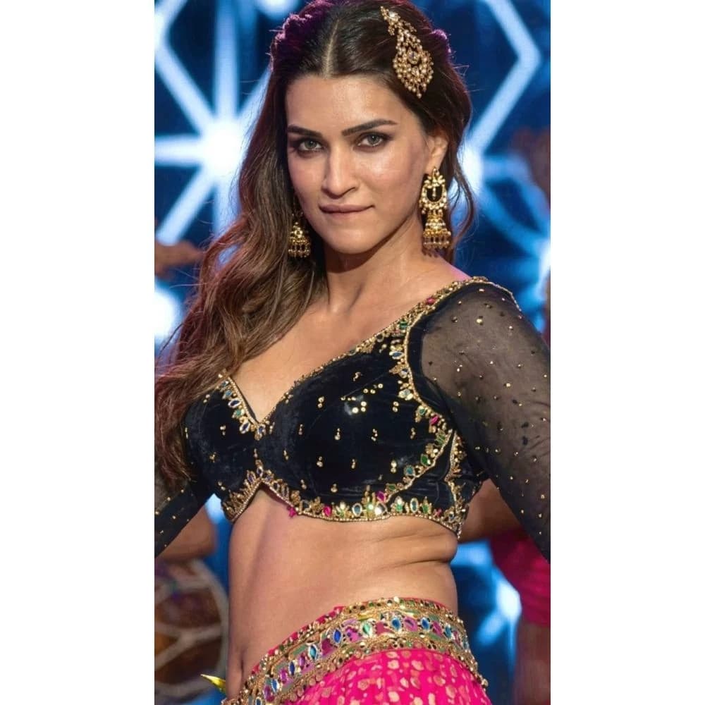 kriti shetty  thumbnail