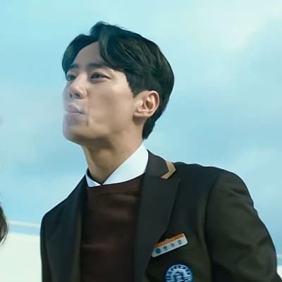 Lee Jun young  thumbnail