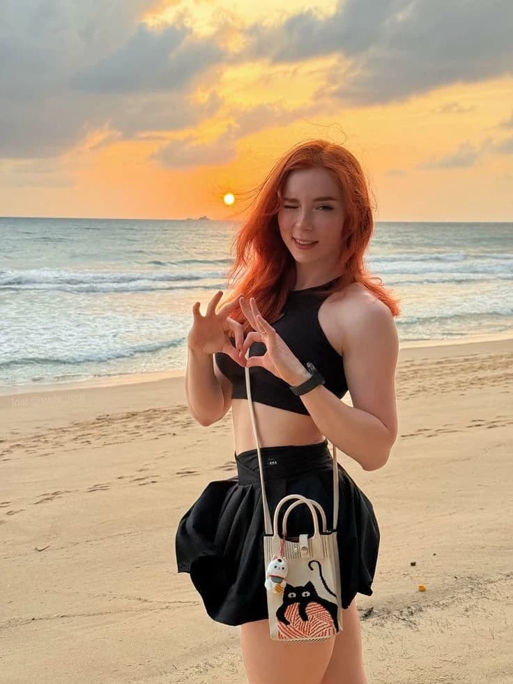 Sweet Fox (Daria K.) thumbnail