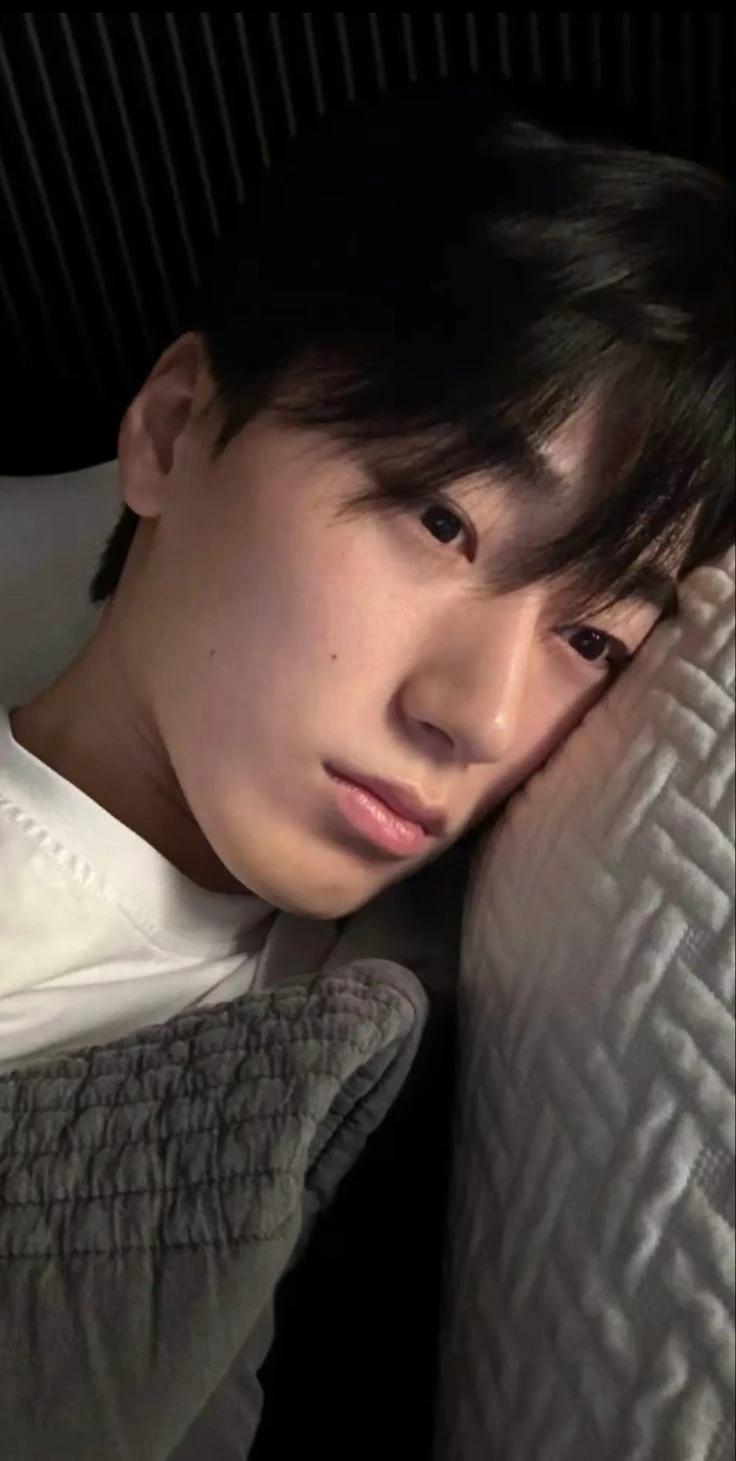 Choi San | 𝑭𝒓𝒊𝒆𝒏𝒅𝒔 𝒕𝒐 𝑳𝒐𝒗𝒆𝒓𝒔 thumbnail