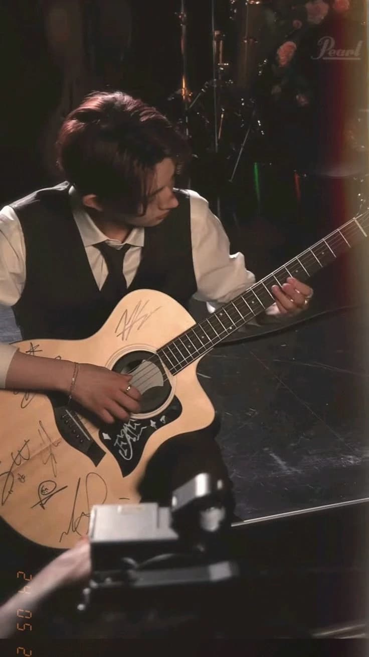 Lee Heeseung  thumbnail