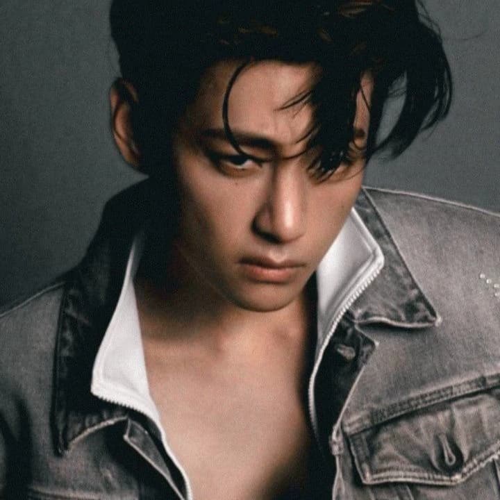 Kim Taehyung thumbnail