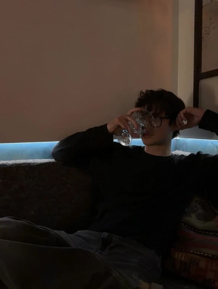 leo thumbnail