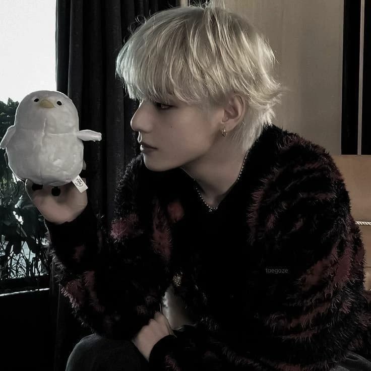 kim teahyung thumbnail