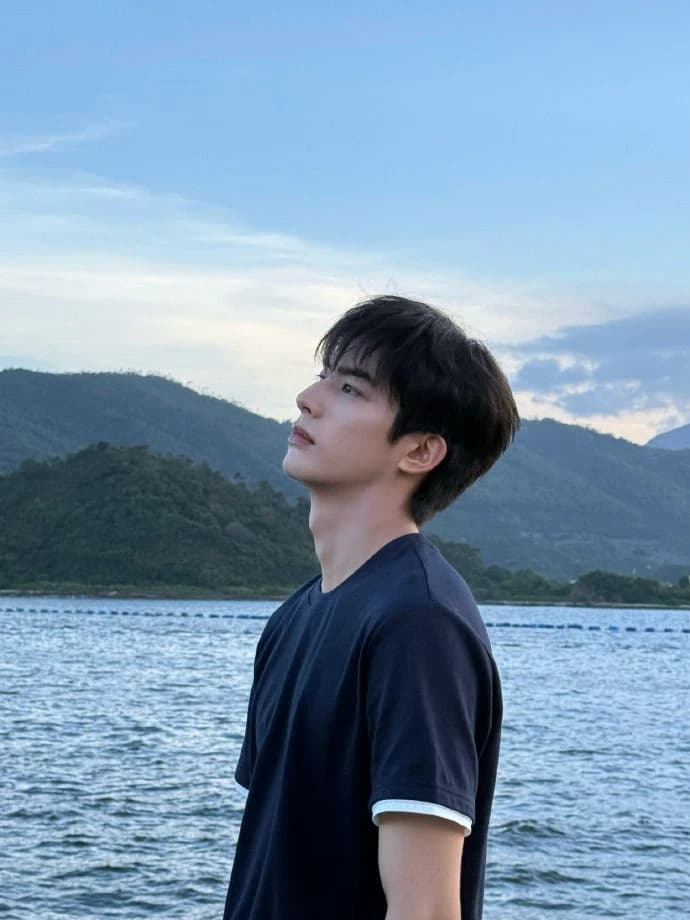 Song Weilong thumbnail
