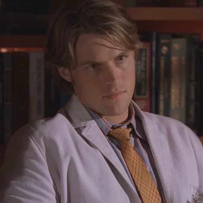 Dr. Robert Chase thumbnail