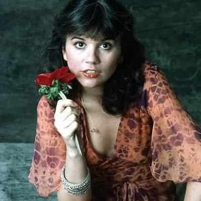 Linda Ronstadt(Linda María Ronstatd) Cantante Estadounidense  thumbnail