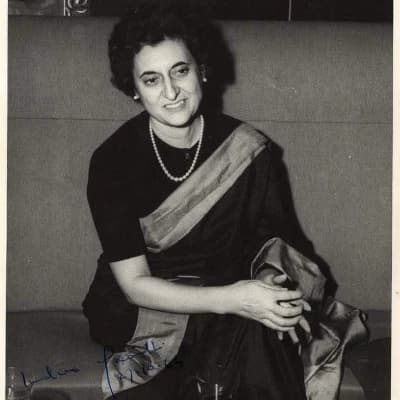Indira Gandhi(Indira Priyadarshini Ghandi Kaul) Primera Ministra De La India  thumbnail