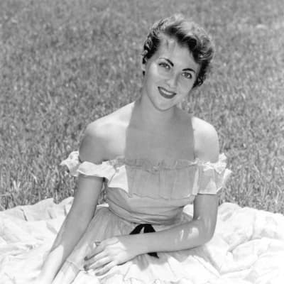 Jan Holden ( Valerie Jeanne Wikilson Golden) Actriz Inglesa) thumbnail