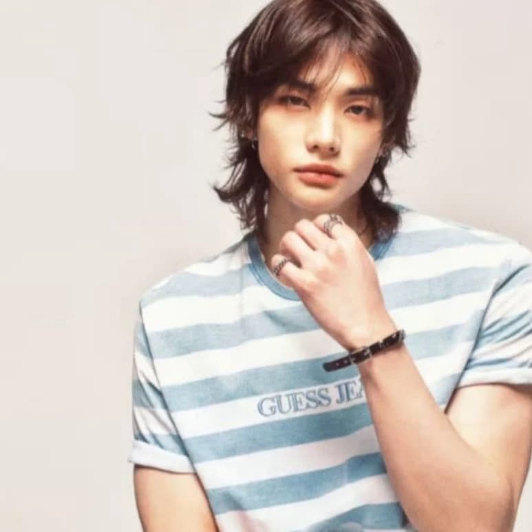 Hwang Hyunjin thumbnail