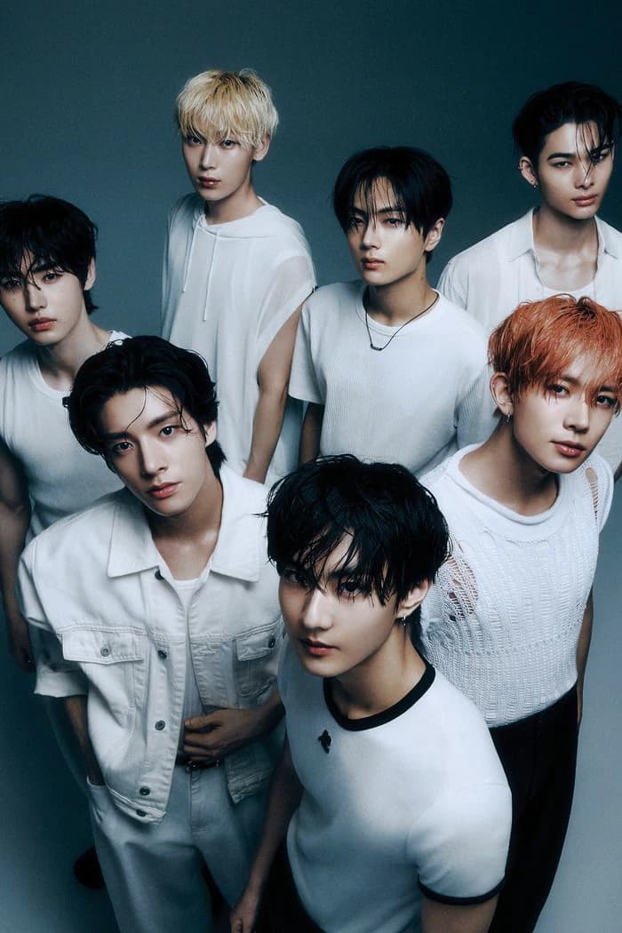 Handsome korean boys thumbnail
