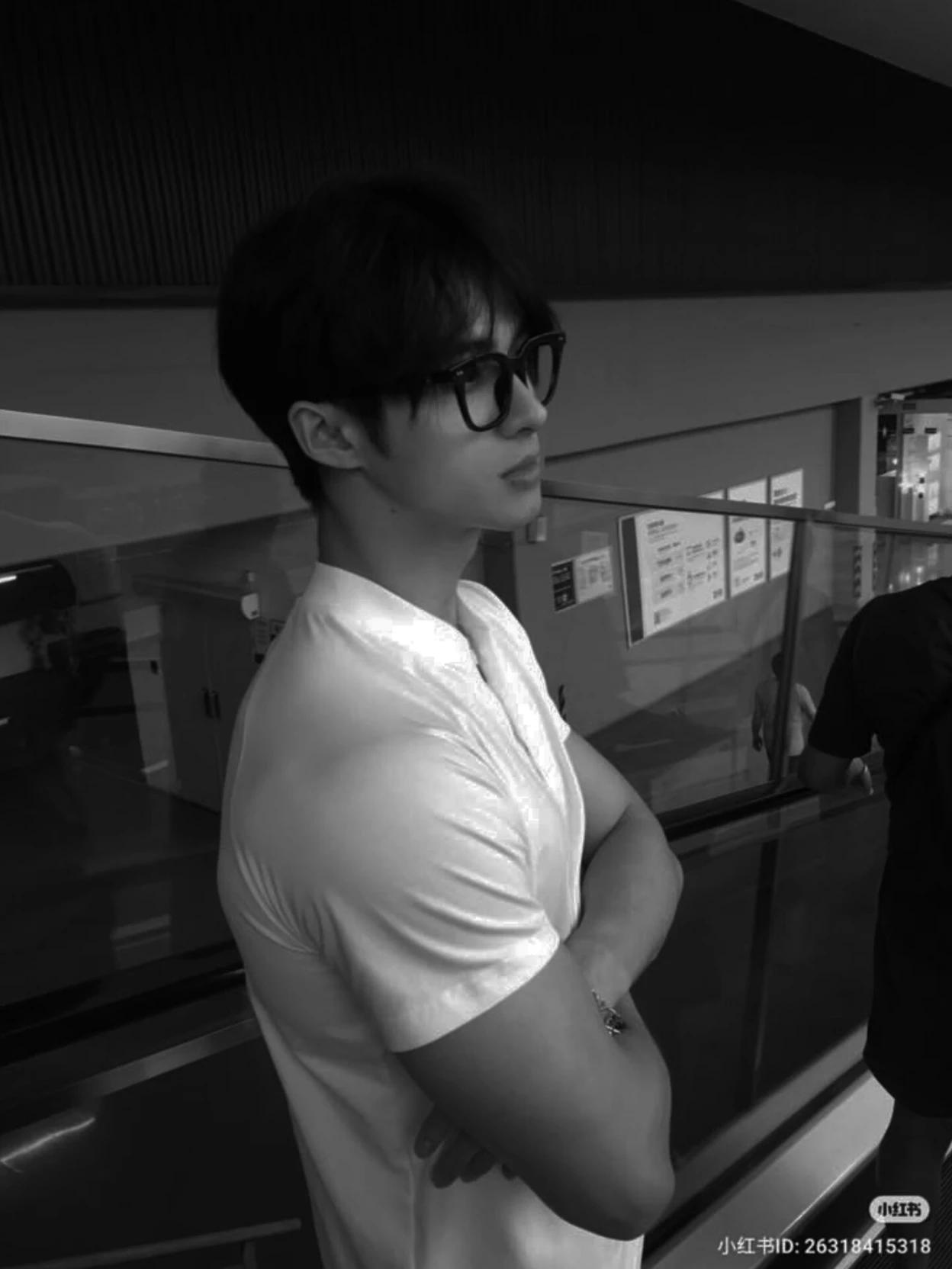hyunwon / your husband thumbnail