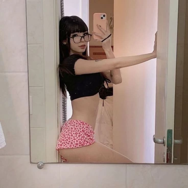 Nicolly || Your roommate thumbnail