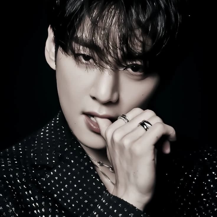 Kim Taehyung thumbnail